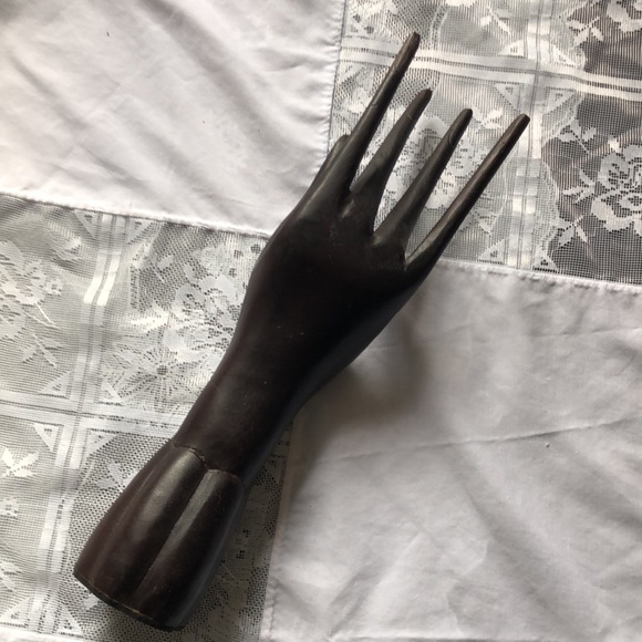 Wooden hand ring, display mannequin - Picture 5 of 8
